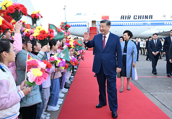 習(xí)近平抵達(dá)澳門 將出席慶祝澳門回歸祖國(guó)25周年大會(huì)…